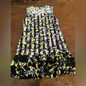 Chic Floral Mini Dress in Yellow and Blue